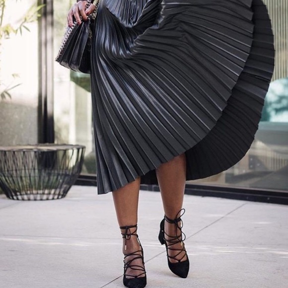 Black Suede/Leather Lace-Up Mary Jane Heels Pump - Picture 3 of 6